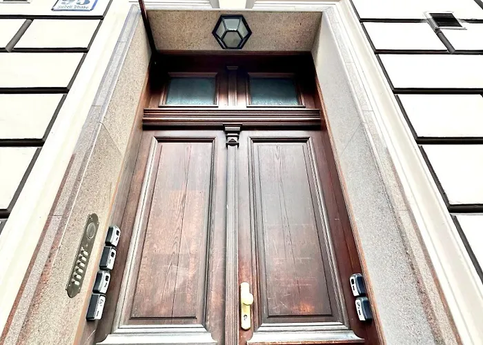 Honor - Neu Renoviert Linec