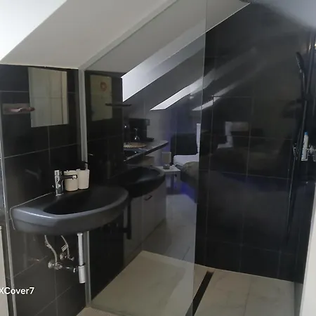 דירה Honor - Neu Renoviert *